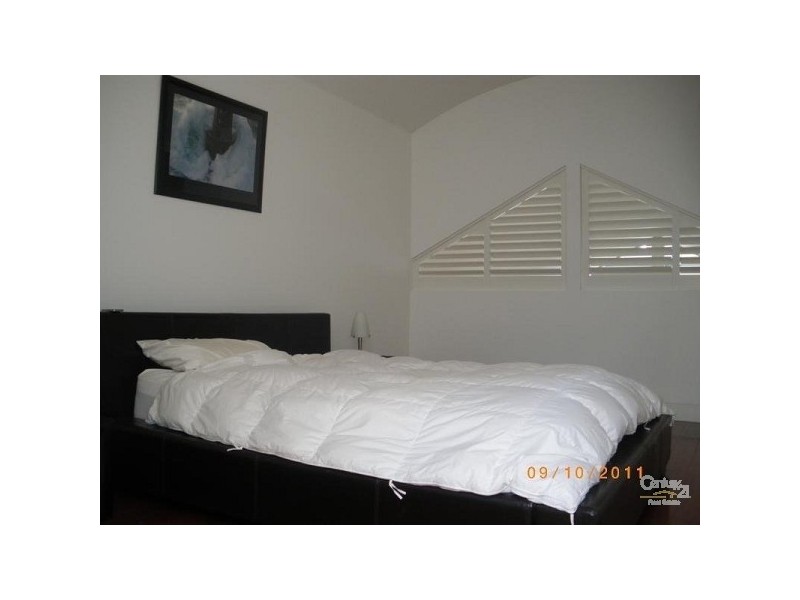 53 NORMANBY ROAD, St Kilda East VIC 3183