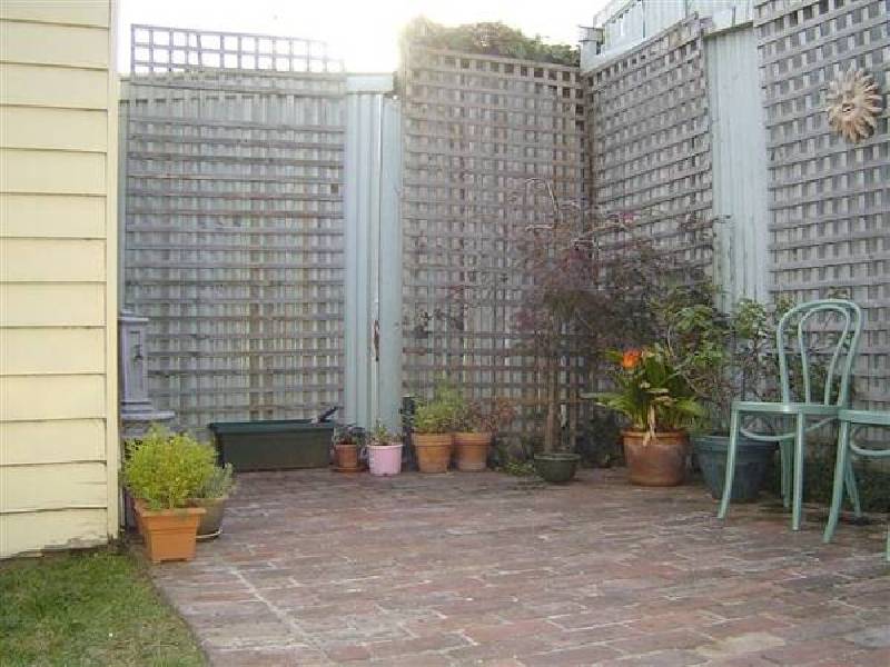 5 JERVOIS STREET, St Kilda East VIC 3183
