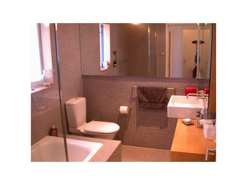 1/2 ATHOL STREET, Prahran VIC 3181