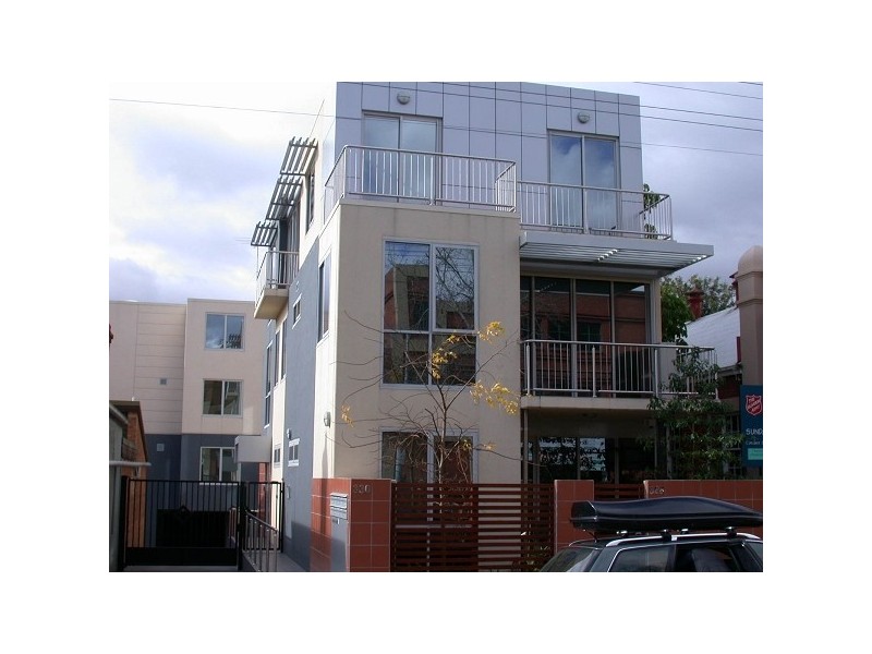 7/330 DRUMMOND STREET, Carlton VIC 3053