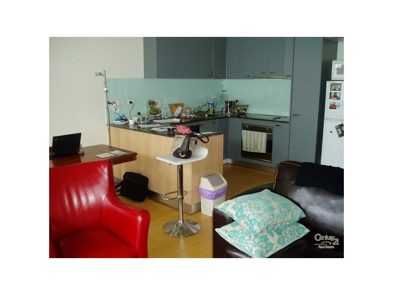 7/330 DRUMMOND STREET, Carlton VIC 3053