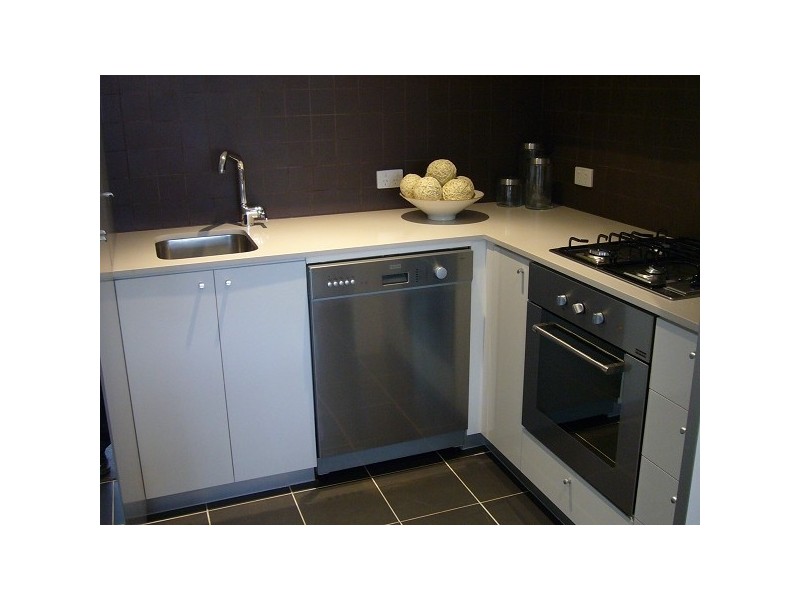 310/163 INKERMAN STREET, St Kilda VIC 3182