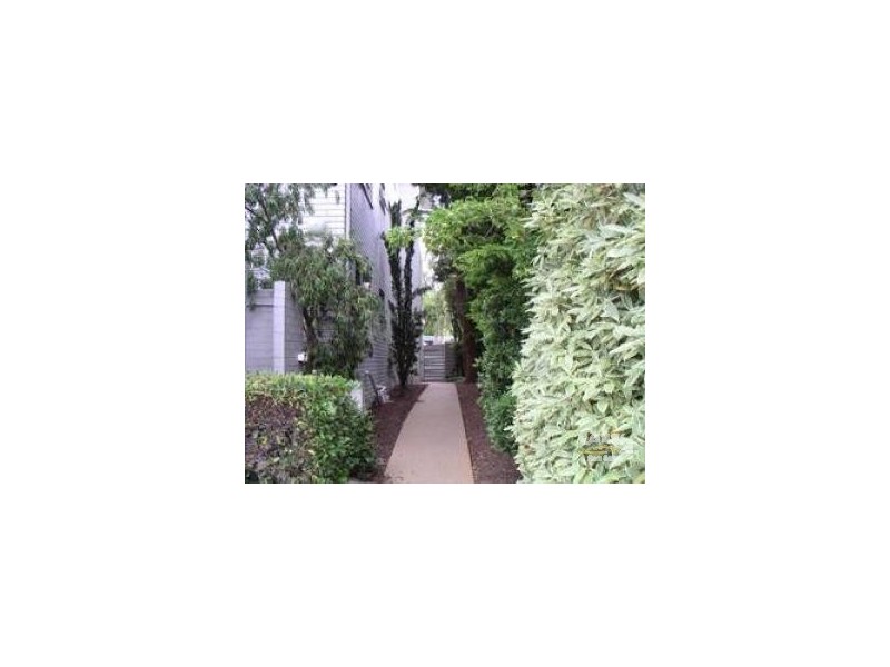 9/32 ABERDEEN ROAD, Prahran VIC 3181
