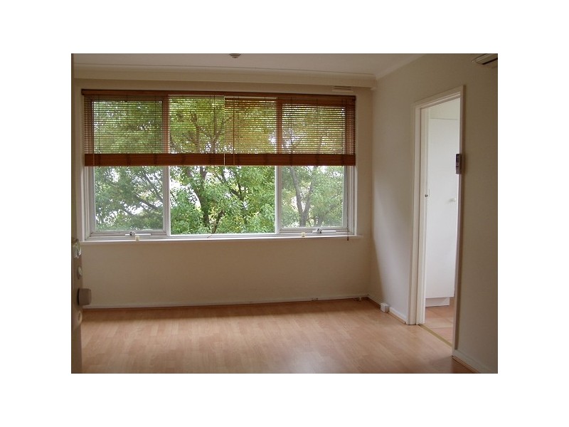 9/32 ABERDEEN ROAD, Prahran VIC 3181