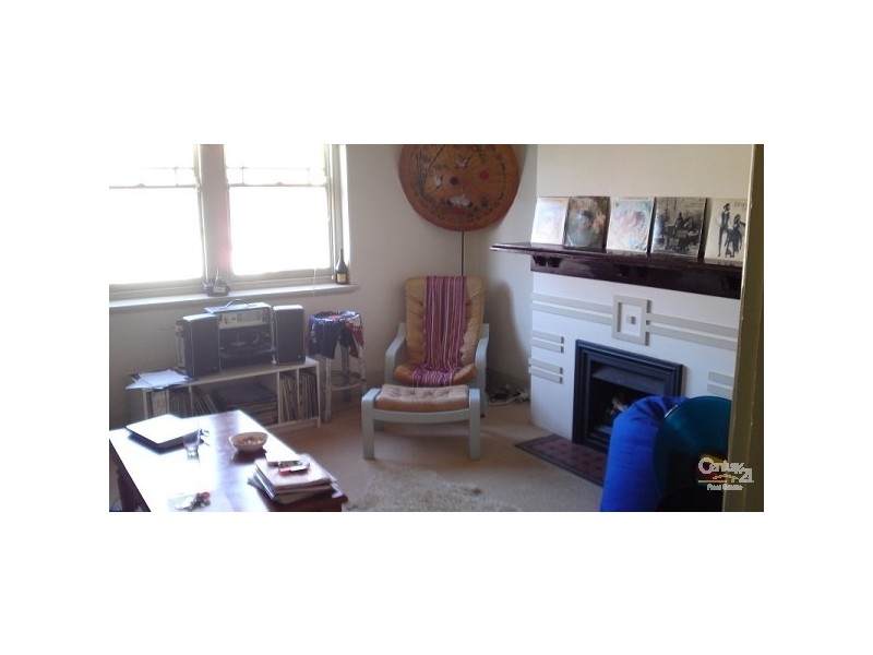 3/57 ROBE STREET, St Kilda VIC 3182