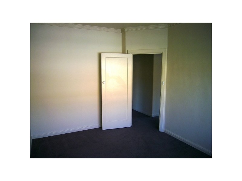 4/4 IRVING AVENUE, Prahran VIC 3181