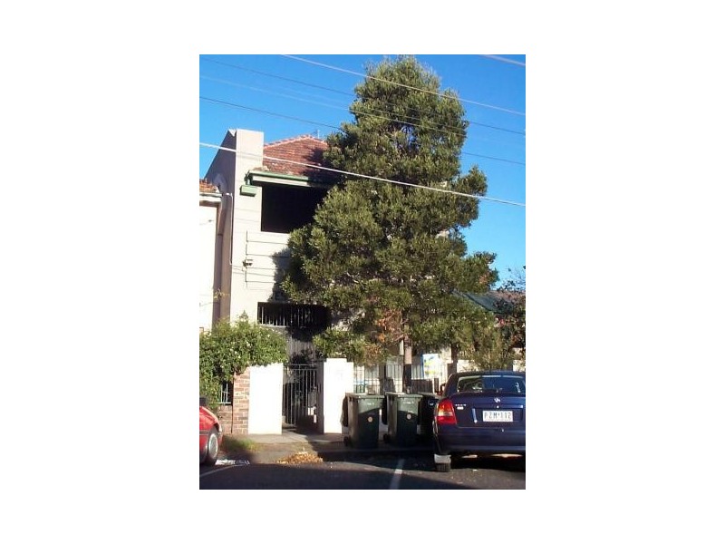 1/57 ROBE STREET, St Kilda VIC 3182