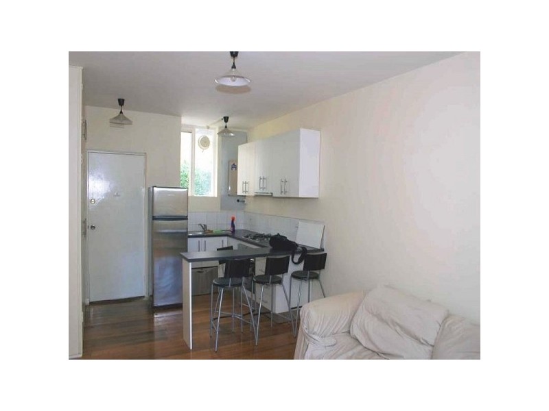 3/22B CRIMEA STREET, St Kilda VIC 3182