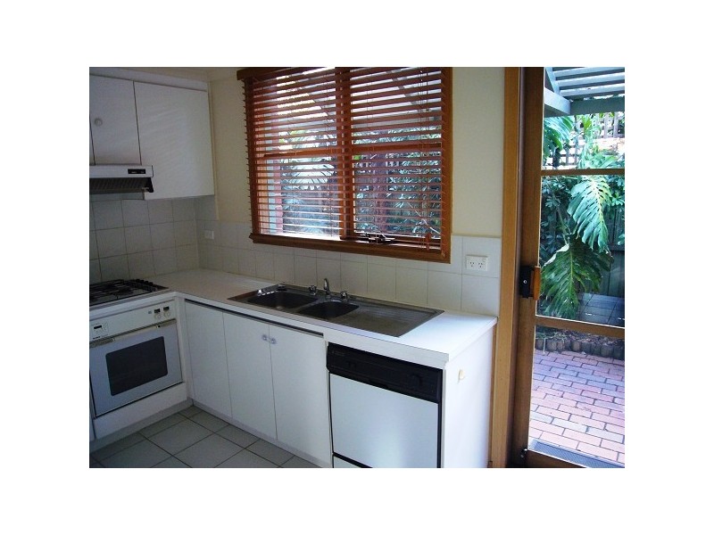 21/16-20 MILTON STREET, Elwood VIC 3184