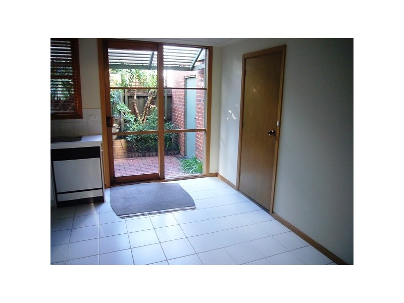 21/16-20 MILTON STREET, Elwood VIC 3184