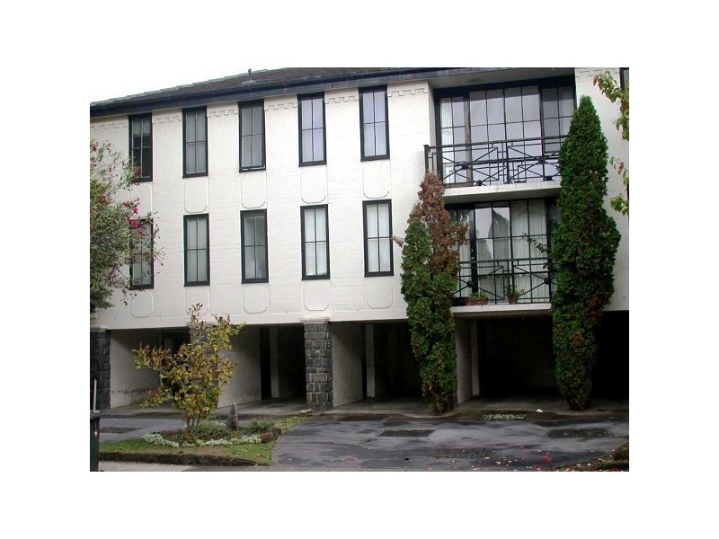 9/27 TINTERN AVENUE, Toorak VIC 3142