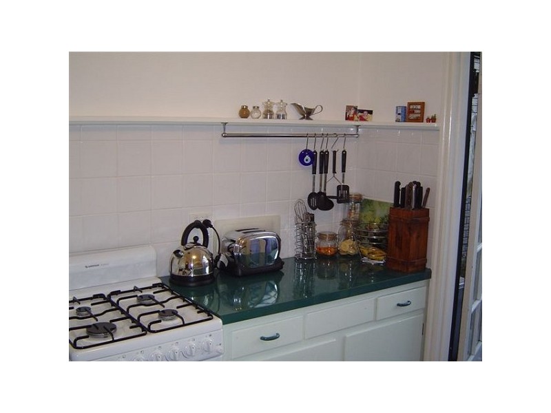 5 JERVOIS STREET, St Kilda East VIC 3183