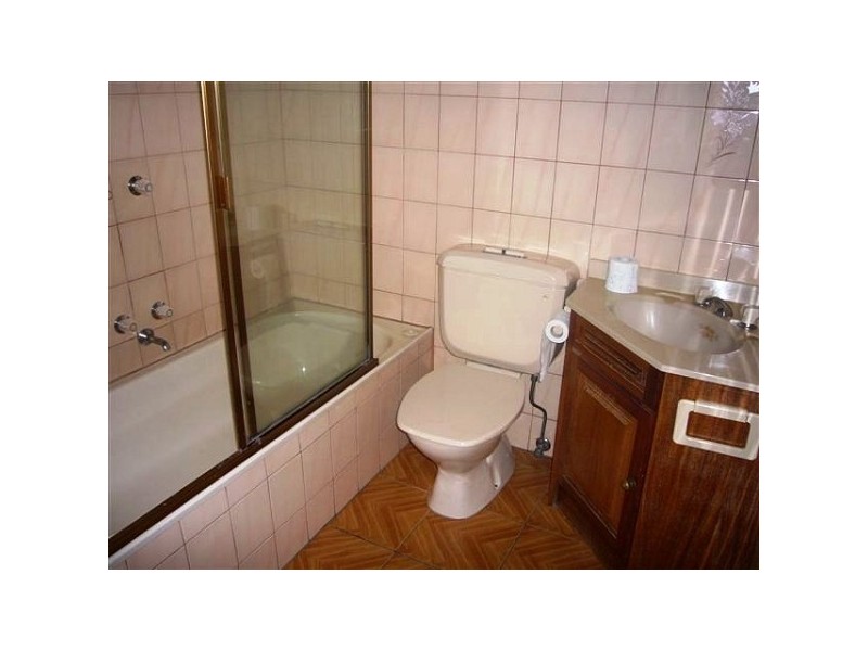 13 BALSTON STREET, Balaclava VIC 3183