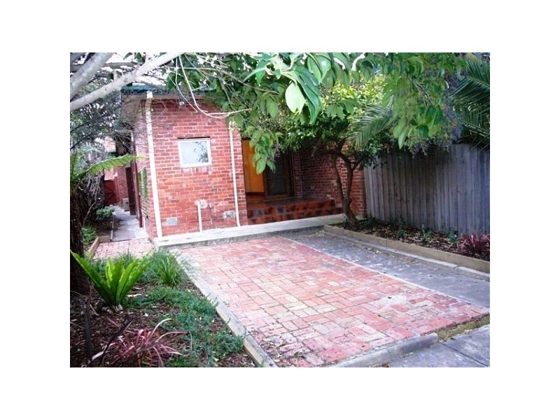 13 BALSTON STREET, Balaclava VIC 3183