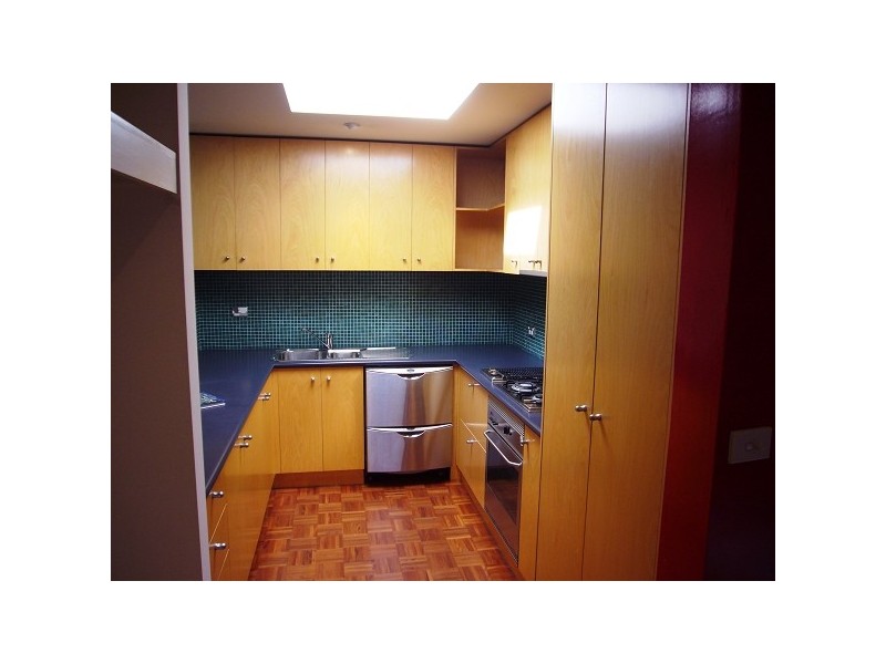 25 JOHNSON STREET, St Kilda East VIC 3183