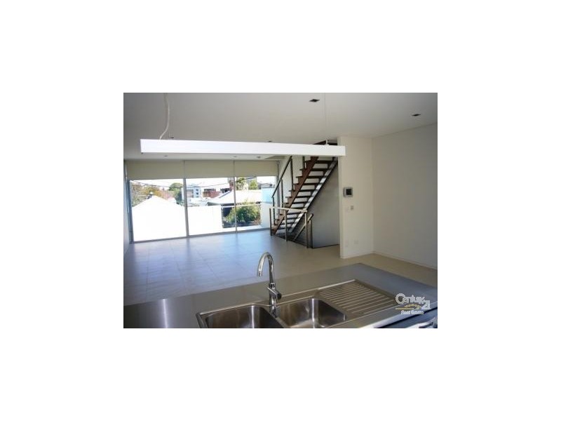 12 NELSON STREET, St Kilda East VIC 3183