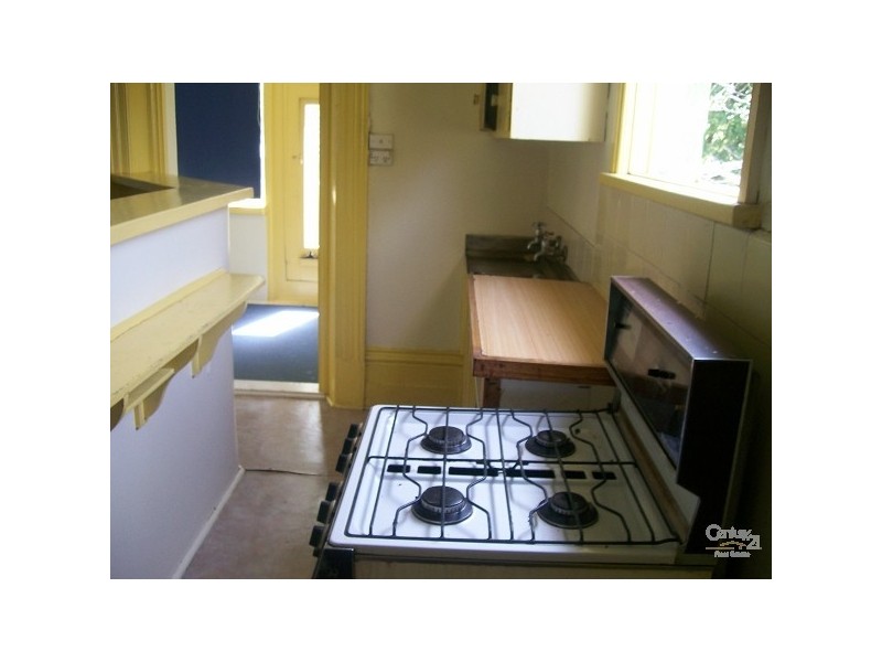 1/19 CHARNWOOD ROAD, St Kilda VIC 3182