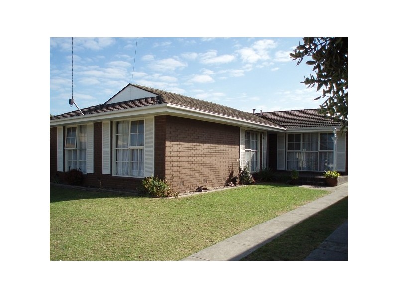 1 Tarlee Court, Aspendale VIC 3195