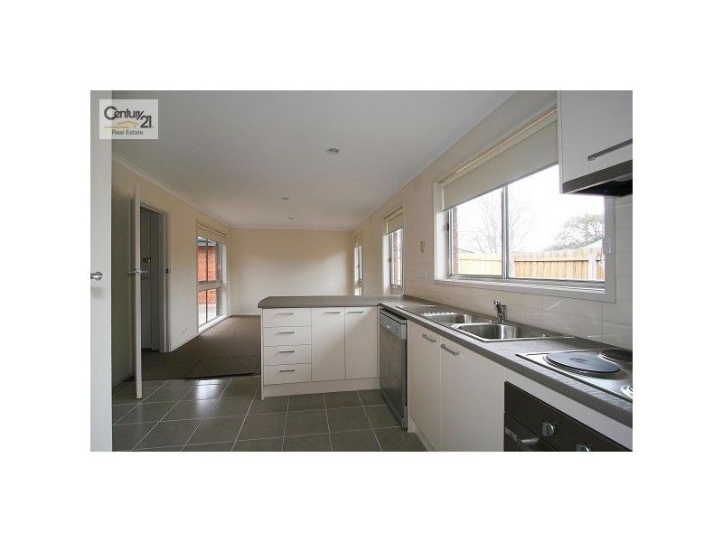 2/63 Royal Road, Bonbeach VIC 3196