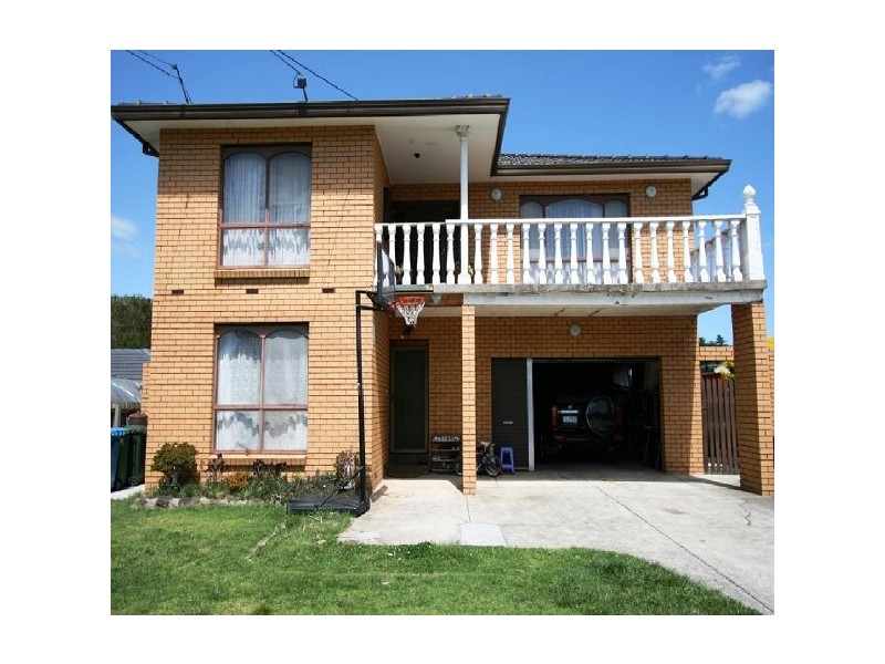13 Finisterre Drive, Keysborough VIC 3173