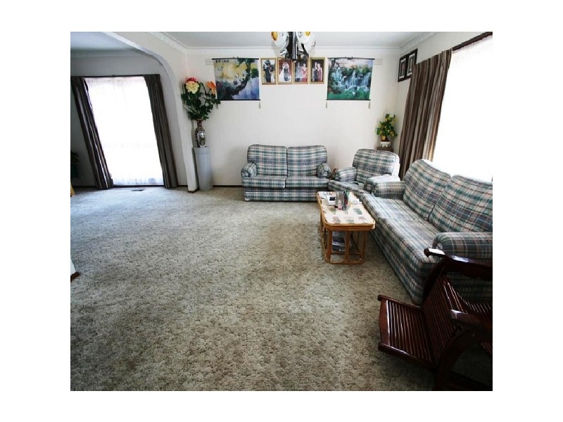 13 Finisterre Drive, Keysborough VIC 3173