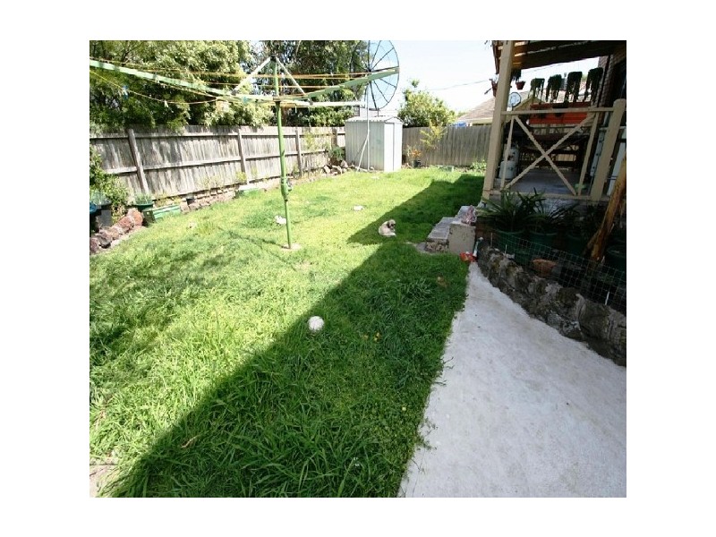 13 Finisterre Drive, Keysborough VIC 3173