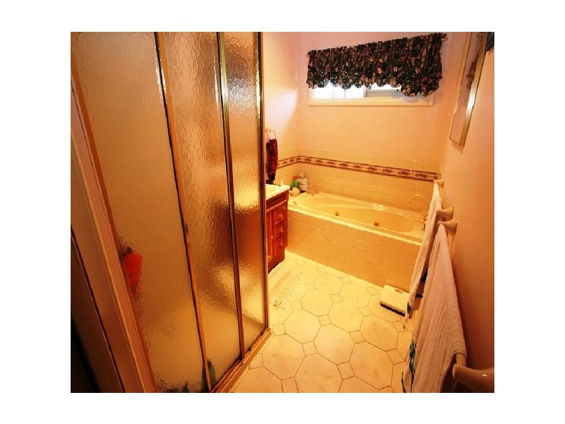 13 Effie Court, Springvale South VIC 3172