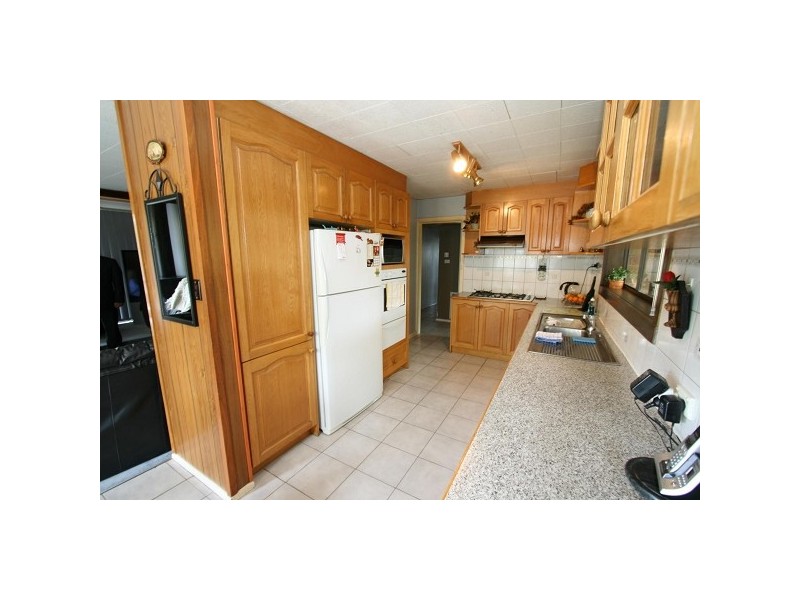 6 Garland Court, Noble Park North VIC 3174