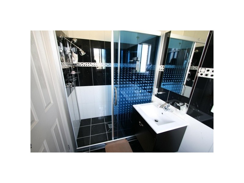 6 Speranza Place, Lynbrook VIC 3975