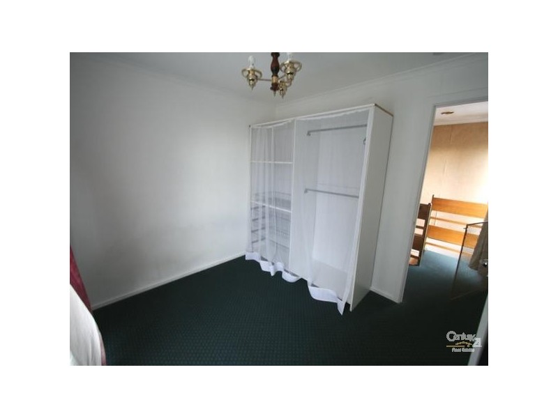 7 Cambridge Drive, Springvale South VIC 3172