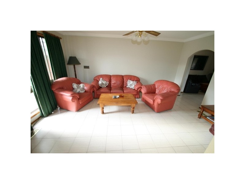 8 Hodgkinson Court, Springvale VIC 3171