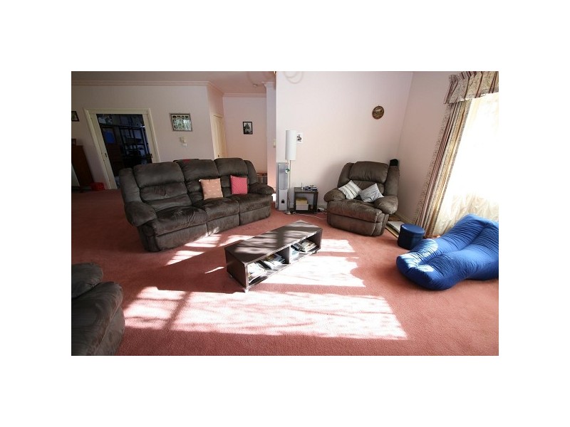 13 Effie Court, Springvale South VIC 3172