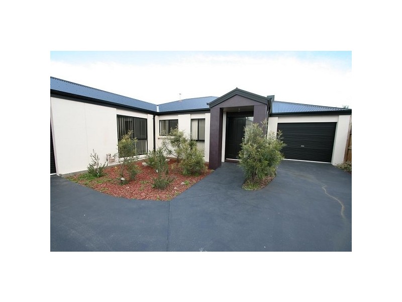 2/74 Virginia Street, Springvale VIC 3171