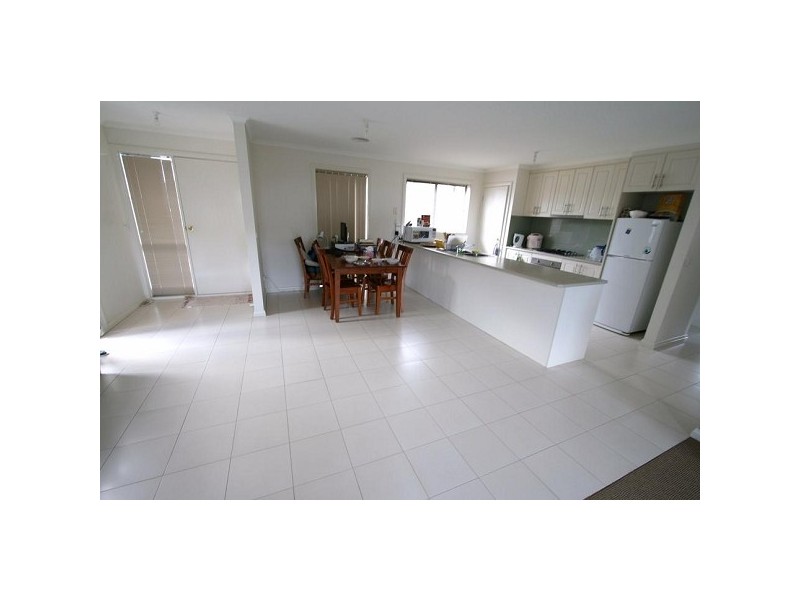 2/74 Virginia Street, Springvale VIC 3171