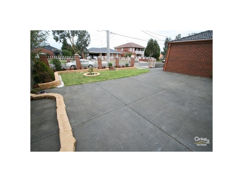 13 Vella Court, Springvale South VIC 3172