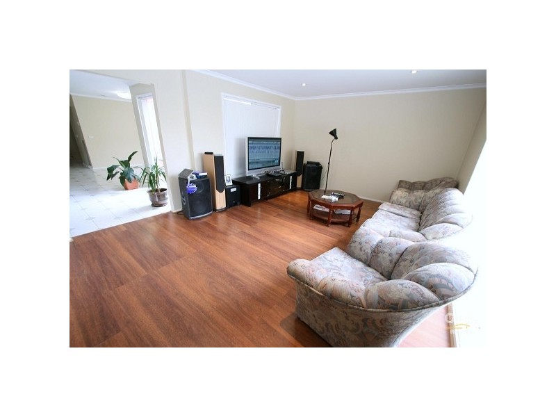 13 Vella Court, Springvale South VIC 3172