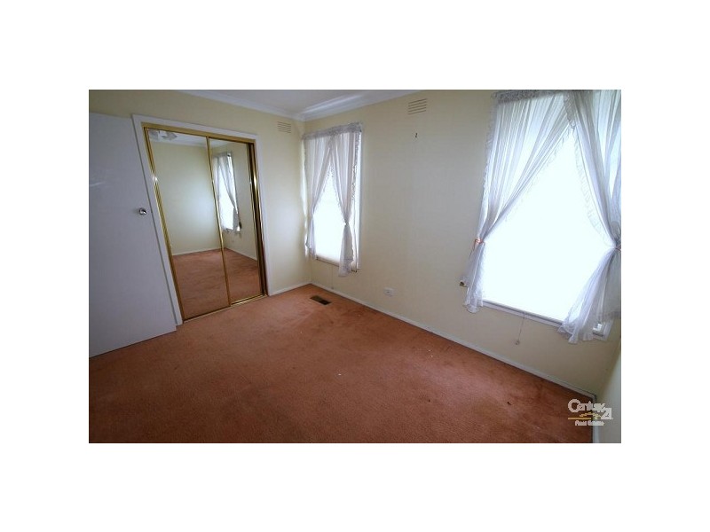 8 Campbell Gove, Dingley Village VIC 3172