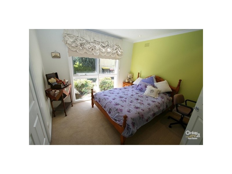 10 Lord Avenue, Dingley Village VIC 3172