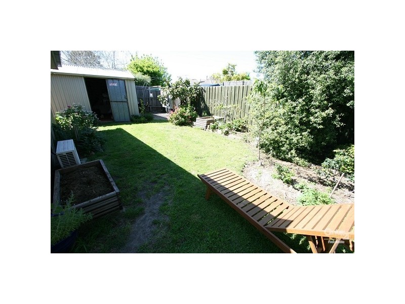 10 Lord Avenue, Dingley Village VIC 3172