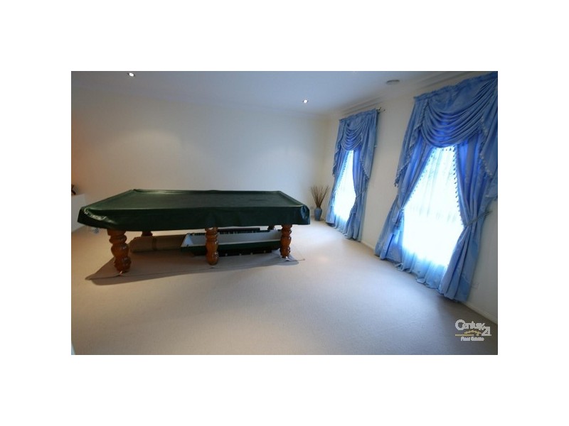 53 Piermont Way, Berwick VIC 3806