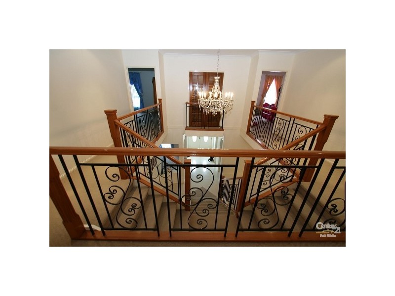 53 Piermont Way, Berwick VIC 3806