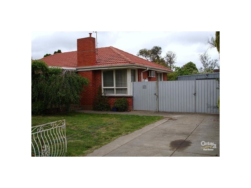 15 Loris Street, Springvale South VIC 3172