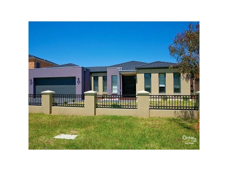 9 Gianluca Avenue, Keysborough VIC 3173
