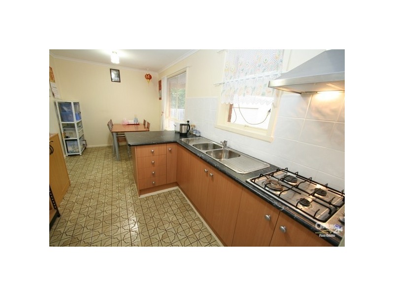 8 Ellen Street, Springvale VIC 3171