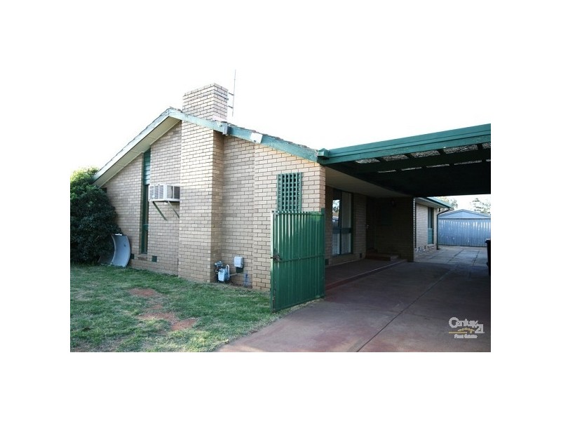 19 Lachlan Road, Melton South VIC 3338