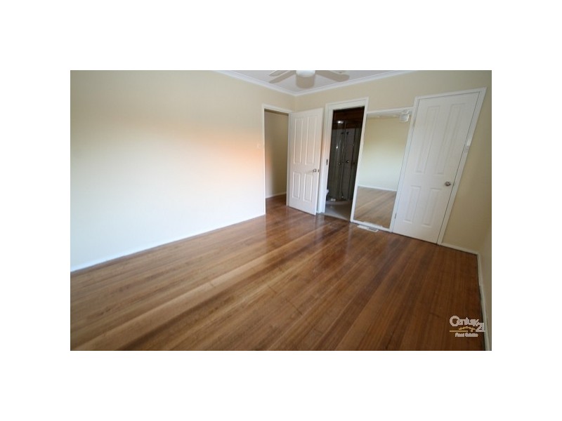 19 Lachlan Road, Melton South VIC 3338