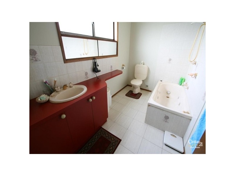 8 Hodgkinson Court, Springvale VIC 3171