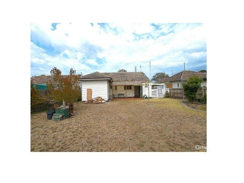 23 Newcomen Road, Springvale VIC 3171