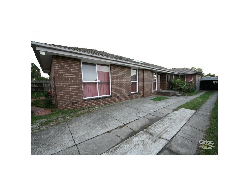 19 Shalimar Crescent, Dandenong North VIC 3175