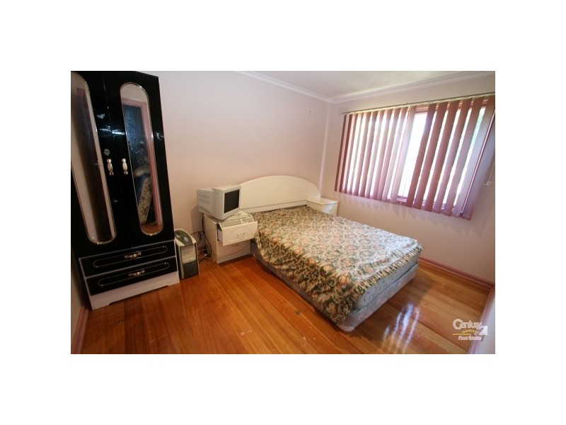 19 Shalimar Crescent, Dandenong North VIC 3175